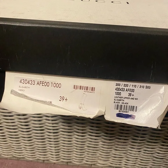 Womens. Gucci black leather boots - Picture 10 of 11